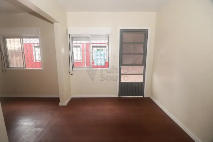 Apartamento térreo com 2 dormitórios no Condomínio Village Center IV