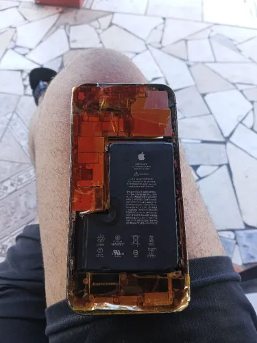 Vendo iPhone 12 pro Max para retirada de peça