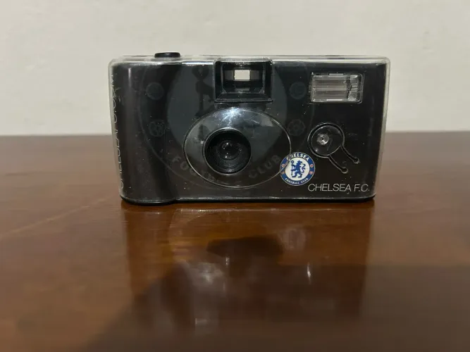 Câmera Analógica Souvenir Chelsea Oficial