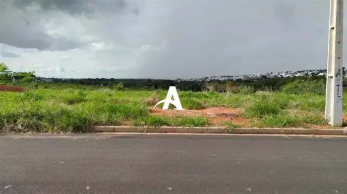Terreno com 250m² à venda no Verde Umuarama