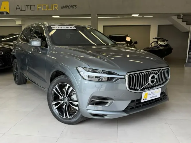 Volvo XC 90 4.4 V8 315cv AWD 5P 2021