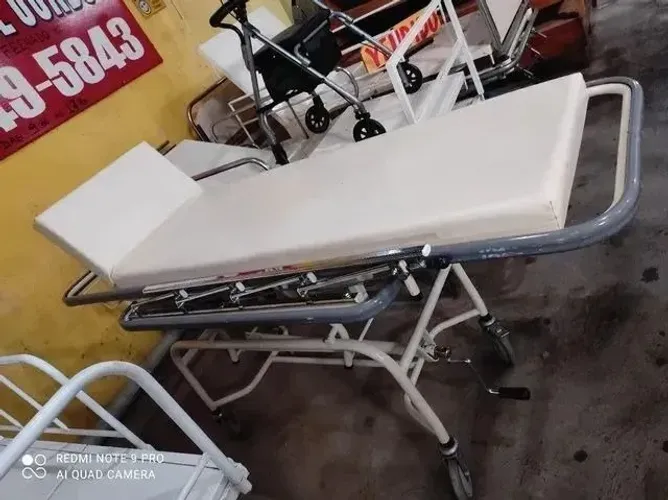 Maca Cama Hospitalar Estofada com Regulagem de Altura de Leito
