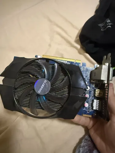 R7 260x 2Gb