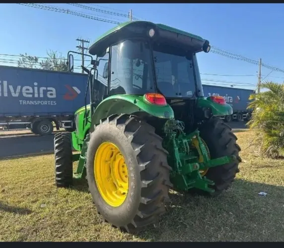 Vendo trator
