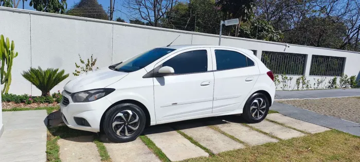 Chevrolet Onix Hatch LT 1.0 8V Flex Mec. 4P 2018