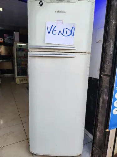 Geladeira Electrolux 450L