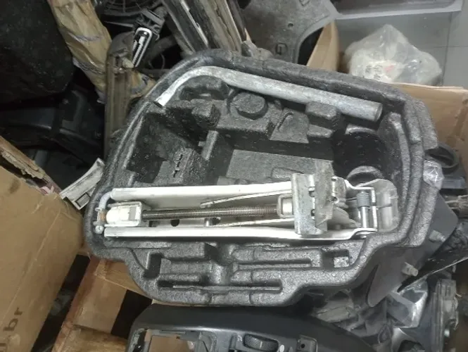 KIT DE FERRAMENTAS STEP CO ISOPOR ORIGINAL VOLKSWAGEN VW
