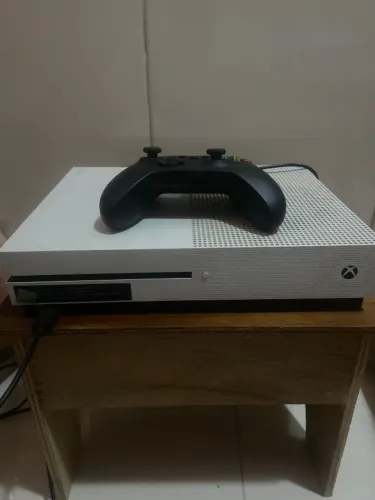 xbox one s com controle do series x com fio