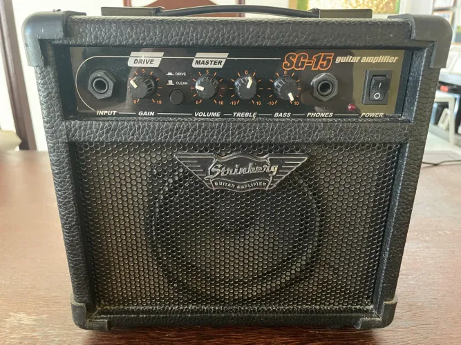 Amplificador Cubo para Guitarra Strinberg SG-15 - 15W - Excelente Estado