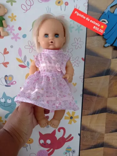 a clássica Boneca Pipinha, lançada pela Brinquedos Estrela durante os anos 1980.
