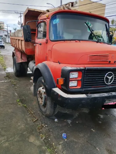 Oportunidade Caçamba Mercedes