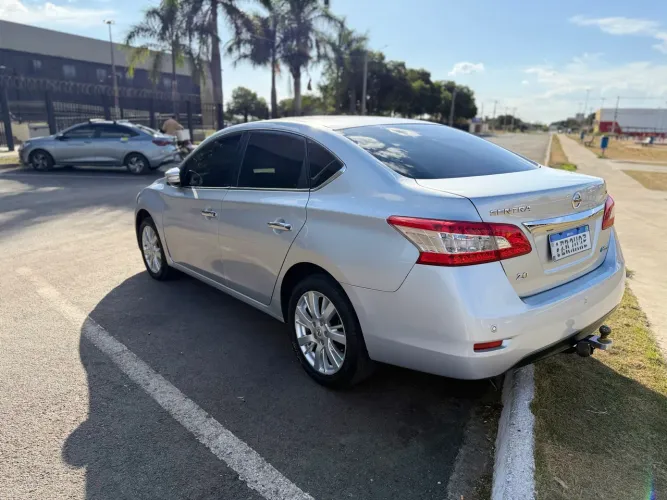 Nissan Sentra SL 2.0/ 2.0 Flex Fuel 16V Aut. 2015