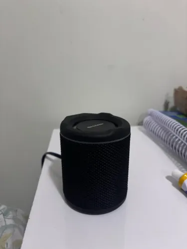 Caixa de som Sharp a prova d?água