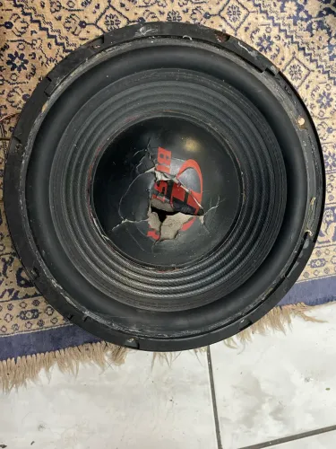 Alto-Falante Subwoofer Buster Original - Bobina Boa, Calota Rasgada