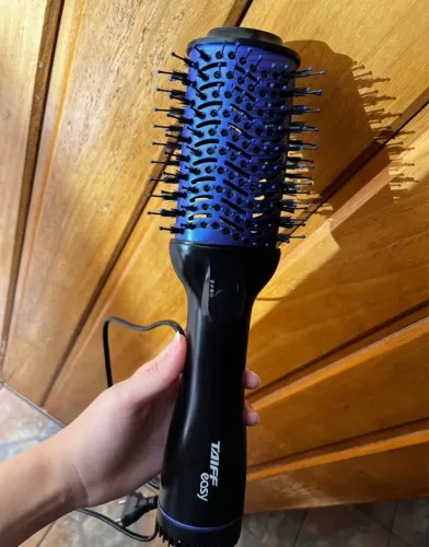 Escova secadora de cabelo