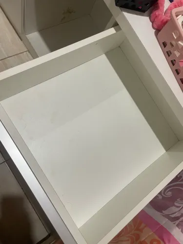 Mesa de escritório/ penteadeira branca em ótimo estado
