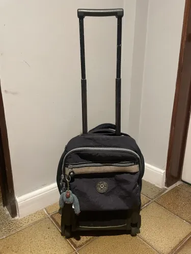 Mochila Kipling Original com Rodinhas - Azul Marinho - Vintage