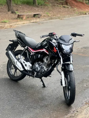 Titan 160 em perfeito estado