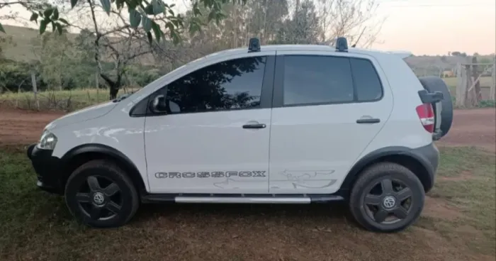 Volkswagen Crossfox 1.6 MI Total Flex 8V 5P 2009