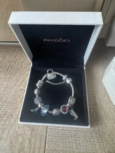 Pulseira Pandora com Berloques 