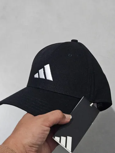 Boné preto adidas original comprado na loja