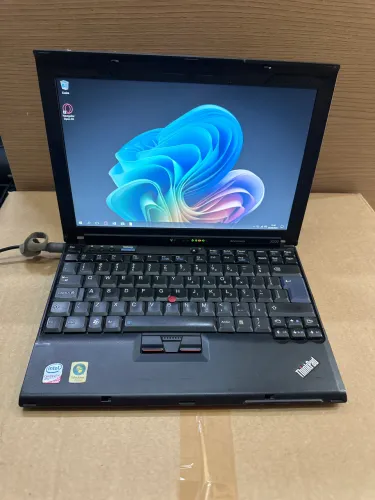 Notebook Lenovo Thinkpad 160 gb de hd e 4 gb de RAM