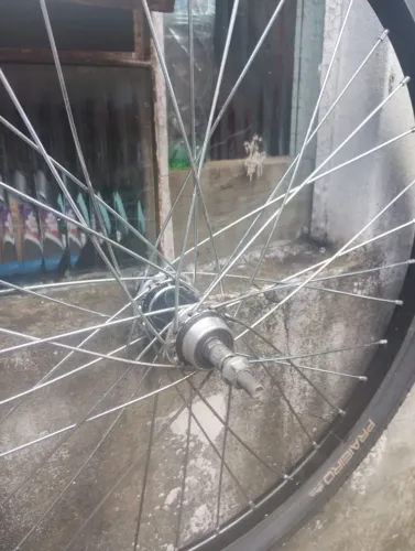 Vendo um par de roda aero 26