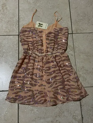 Vestido de Festa Salmão com Paetês