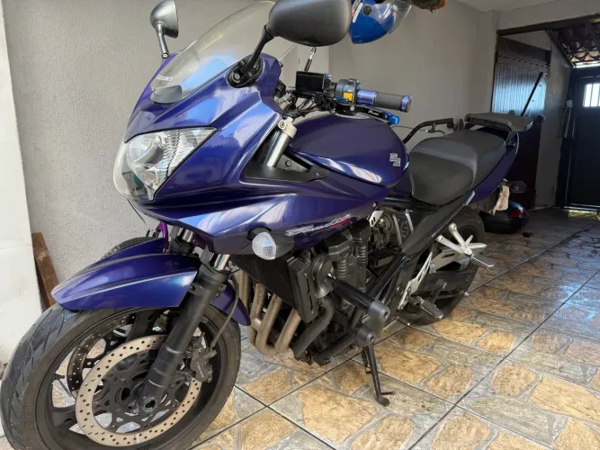 Bandit 1250 impecável