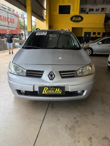 Renault Megane Grand Tour Dynam. Hi-flex 1.6 16V 2012