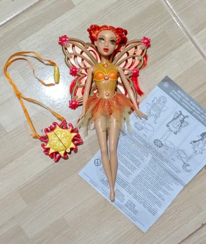 Boneca barbie fada sol