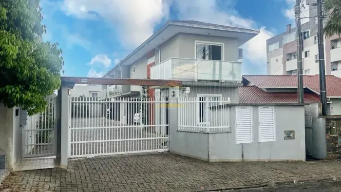 CASA no VILA NOVA com 3 quartos para LOCAÇÃO, 137 m²