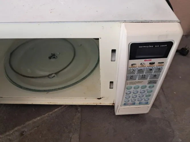 Vendo Forno Elétrico e Micro-ondas 