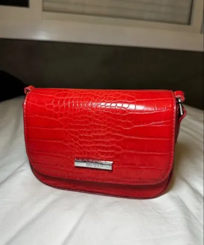 Bolsa transversal vermelha Santa Lolla