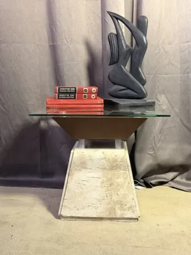 Mesa Lateral Pós-Moderna Anos 90 em Mármore e Vidro - Peça Exclusiva