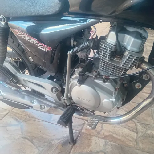 Vendo titan 150 ks