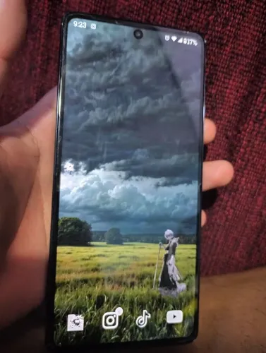 Edge 30 pro trincado