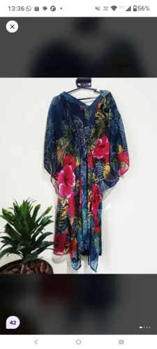 Vestido de praia!! Cor e estampa iguais!