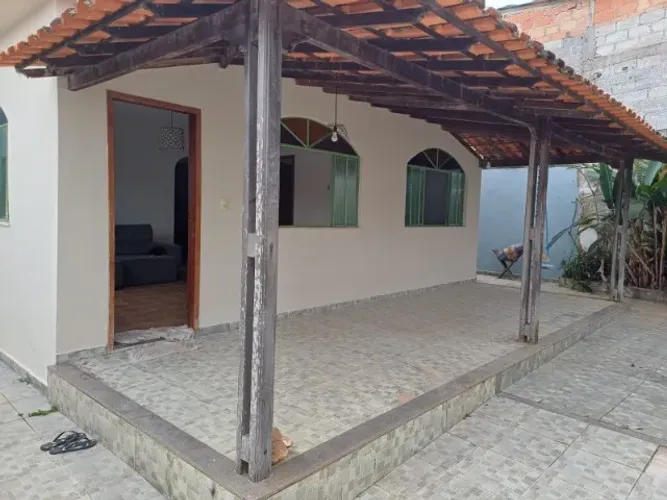 Casa com Vista Panorâmica em Antônio Carlos - MG | 4 Qts (1 Suíte) e Quintal Grande
