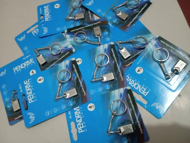 Pendrive Chaveirinho 4 GB