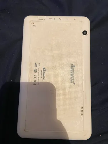 Vendo Tablet Amvox *Leia a descrição
