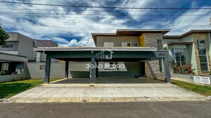 Casa de Alto Padrão à Venda em Tremembé com 4 Dormitórios, Terreno de 600 m² e Quintal Amp