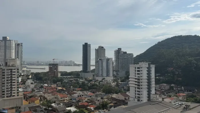 Apartamento 2 Suítes Mobiliado - Vista Rio