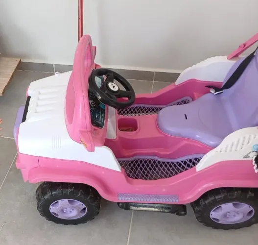 Vendo carro de criança 