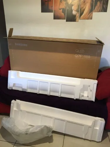 Caixa papelão tv 55polegadas com isopor! Aceito proposta