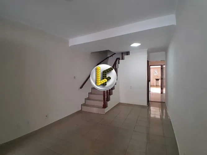 Sobrado com 2 dormitórios para alugar, 90 m² no Bairro Santa Maria em São Caetan