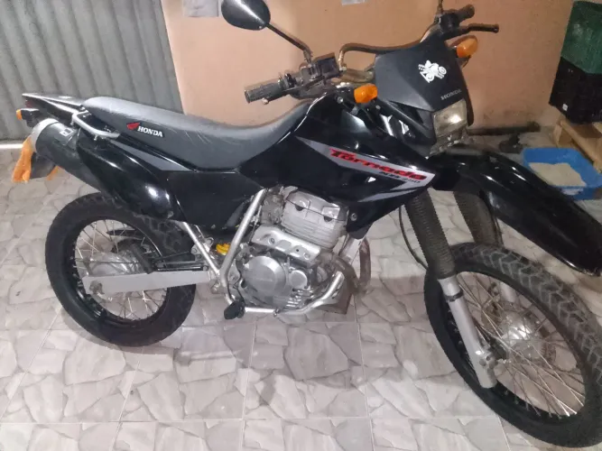 Vendo ou troco em Titan 150