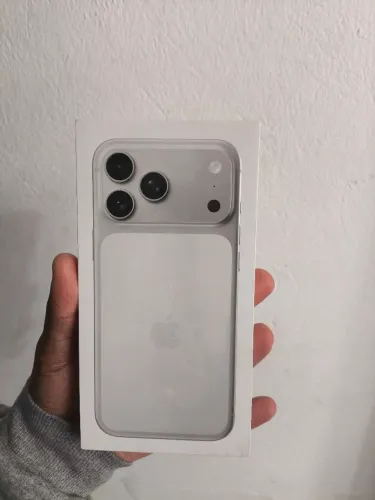 iPhone 17 pro Max 256g lacrado aceito troca com volta