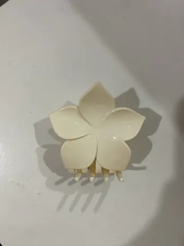 presilha em formato de flor