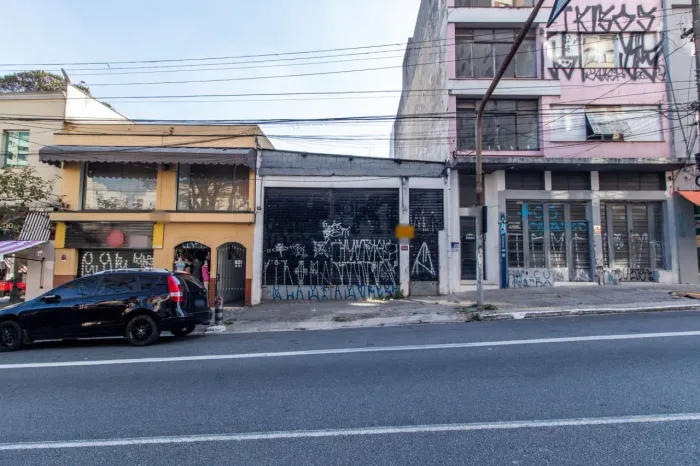 Loja na Rua Silva Bueno, 866 210 m²